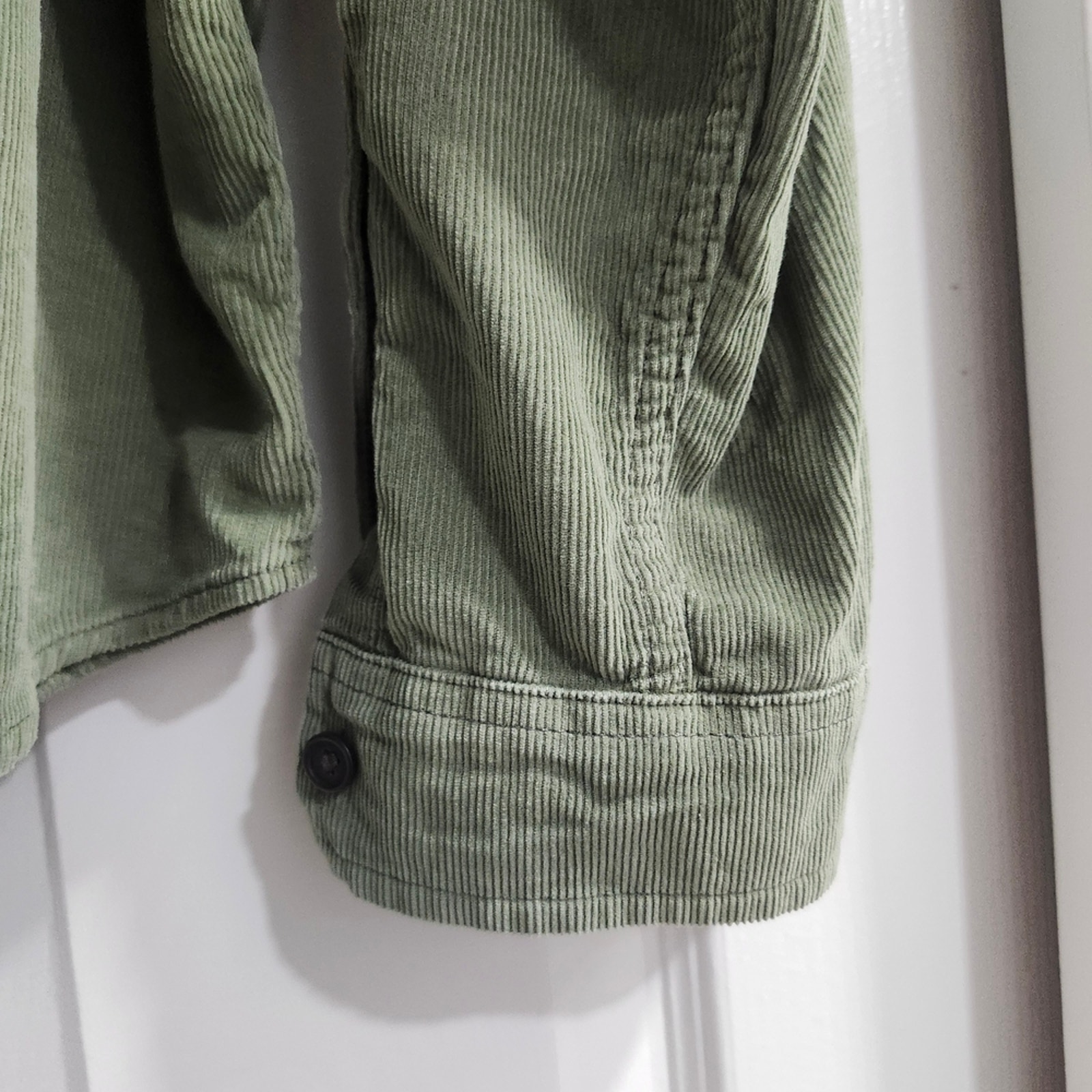 Nwt Alpine Design Olive Men's Casual Button Down Shirt — image 8 of 8